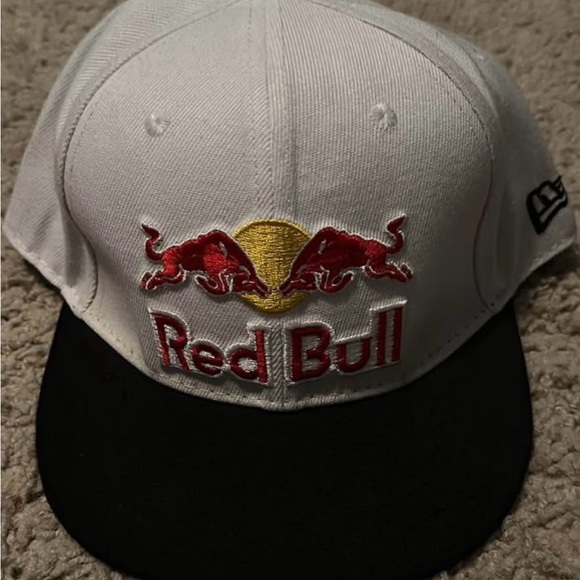 Red Bull White and Black Cap - Picture 1 of 2